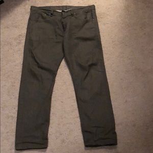 Gray Levi’s jeans